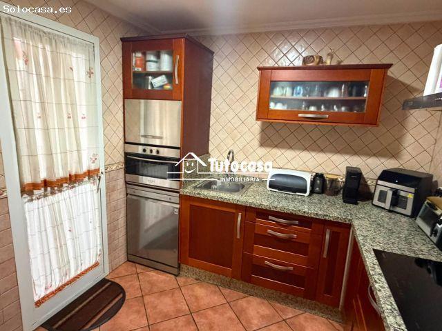? ¡Magnífica casa adosada reformada y lista para entrar a vivir!