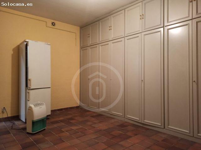 Magnífica casa con 5 dormitorios, 2 terrazas, piscina comunitario, en Can Camp