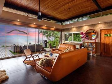 Magnífica Casa con Vista al Mar en Torio, Veraguas