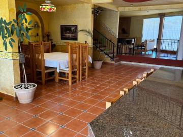 Magnifica Casa Colonial amueblada en Venta