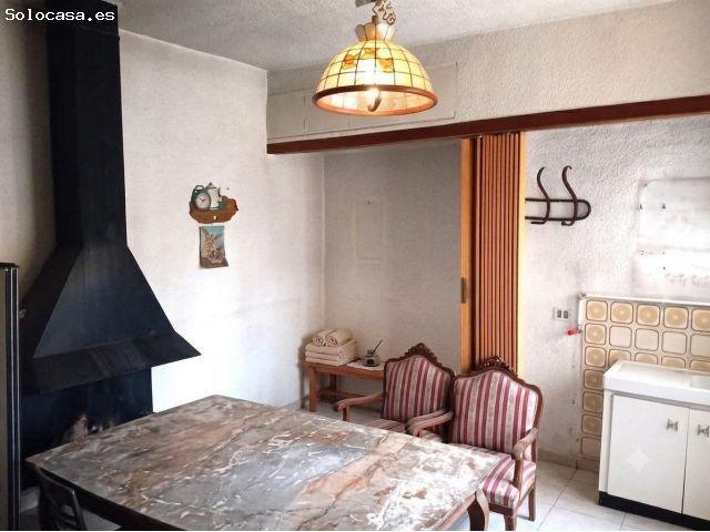Magnífica Casa de Pueblo con Gran Potencial en Carcaixent