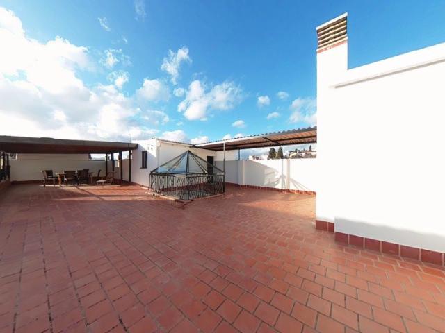 Magnífica casa de pueblo situada en pleno centro histórico d. 387m² Velez Malaga