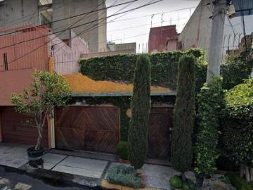 Magnifica casa en venta en Churubusco, Exclusivo Remate Hipotecario!