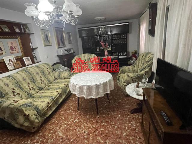 ¡ MAGNIFICA CASA EN VENTA EN GRANADA !