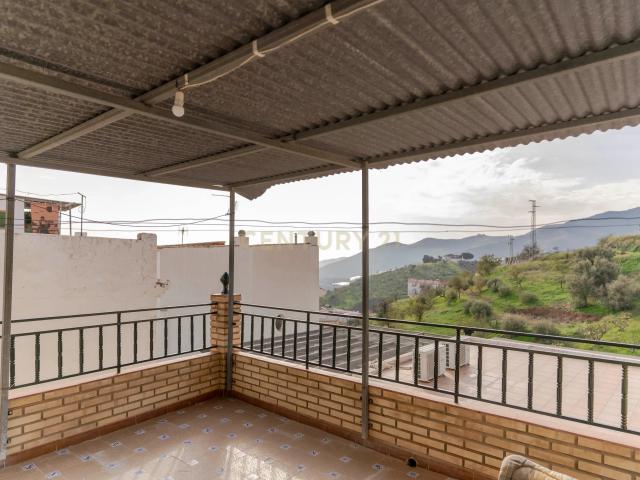 MAGNIFICA CASA EN ITRABO A 15 MINUTOS DE SALOBREÑA