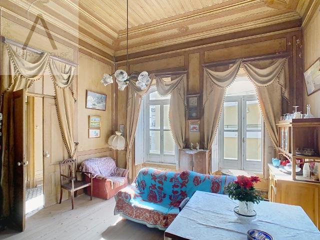 Magnífica Casa Senhorial Do Século Xx Com Um Potencial Incrí. 461m² Quelfes