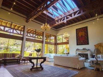 Magnifica e imponente residencia de 5,100 m2 en Rinconada Alta, La Molina