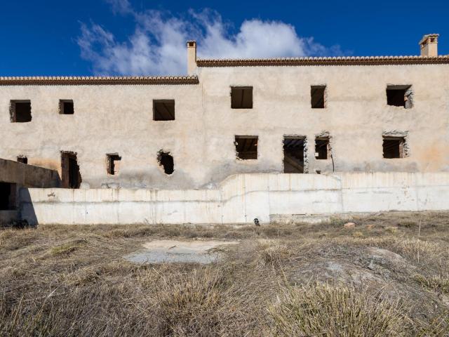 FINCA EN VENTA GRANADA PANTANO BERMEJALES CON VISTAS PANORAMICAS