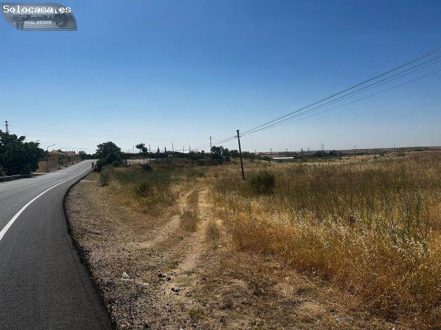 Magnífica finca rústica de 4.136 m2 ubicada en una situación estratégica, a la entrada de Casarrubio