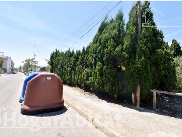 ¡MAGNÍFICA OPORTUNIDAD! TERRENO URBANO Y AMPLIO EN LA PLAYA DE NULES