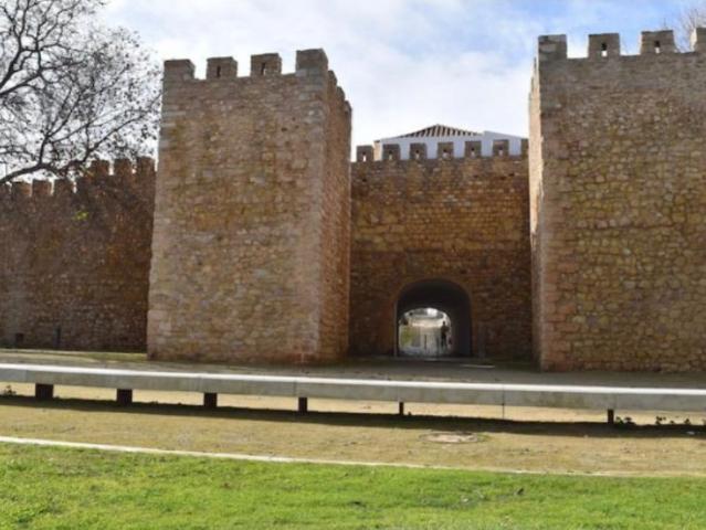 MAGNÍFICA loja com 220m2 em dois pisos numa zona privilegiada