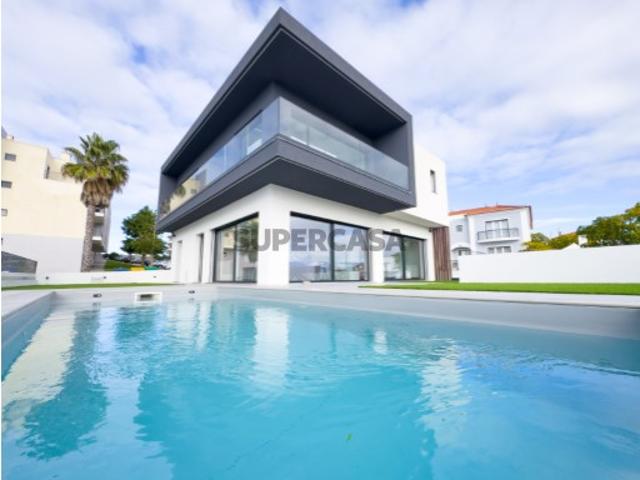 Magnifica moradia T3 de arquitetura contemporânea em Mafra como NOVA