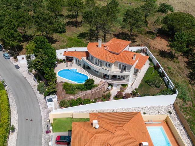Magnífica moradia T5 com vista panorâmica para a lagoa de Ób. 300m² Nadadouro