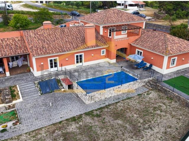 Magnífica Moradia T6 Térrea Arruda dos Vinhos