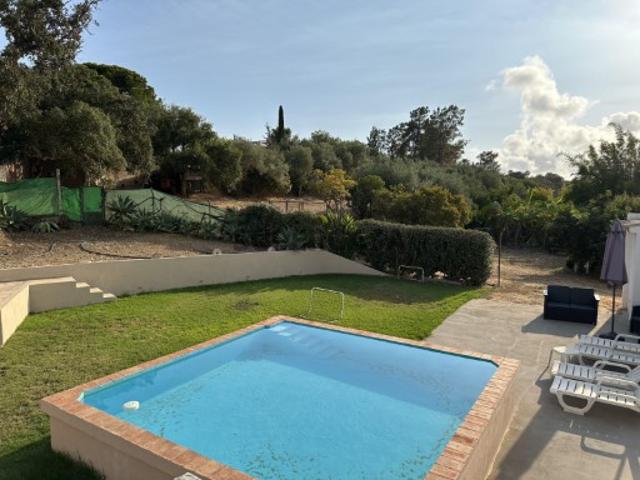 Magnifica moradia de campo T7 inserida num lote de terreno de 12000 m2