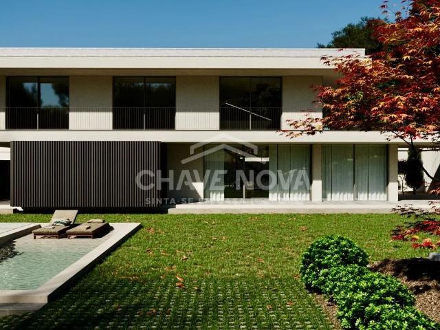 Magnífica Moradia de Luxo V4 com incrível Jardim Paisagístico e Piscina a 3 minutos da Praia