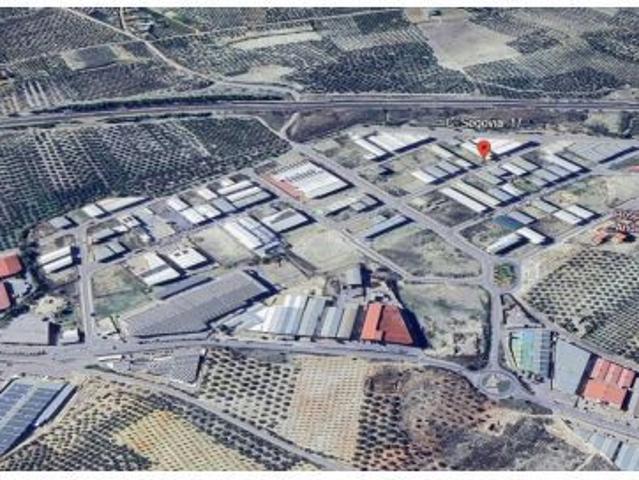 MAGNIFICA PARCELA INDUSTRIAL EN LUCENA