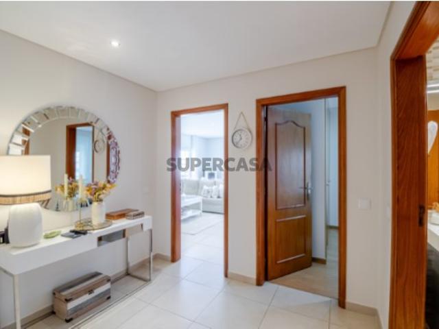 Magnífica Penthouse T4 no centro de Quarteira, Algarve