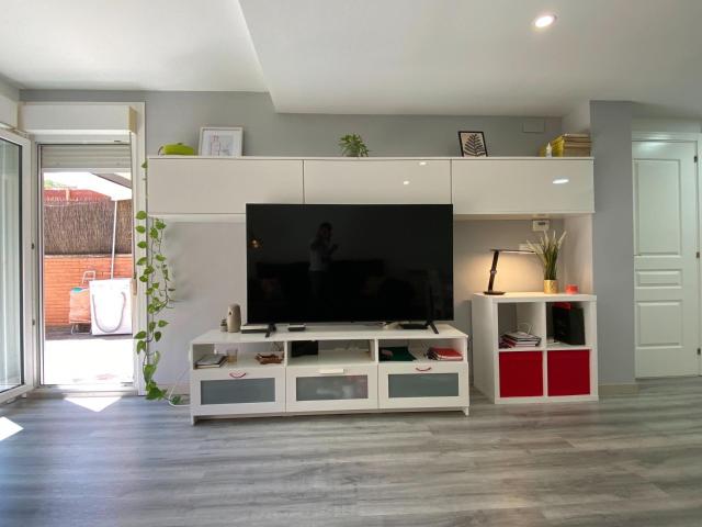 magnifica propiedad a la venta con gran terraza y jardin
