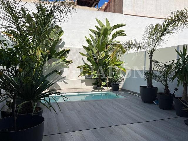 Magnífica propiedad de diseño junto a servicios y a 300 metros de la playa