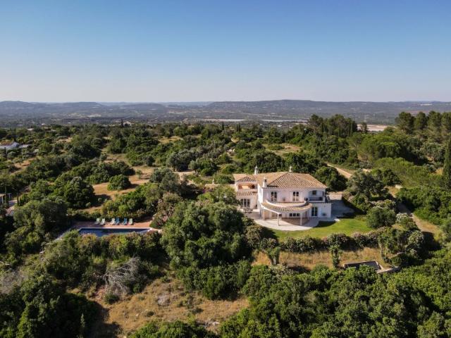 Magnifica Propriedade situada no centro do Algarve