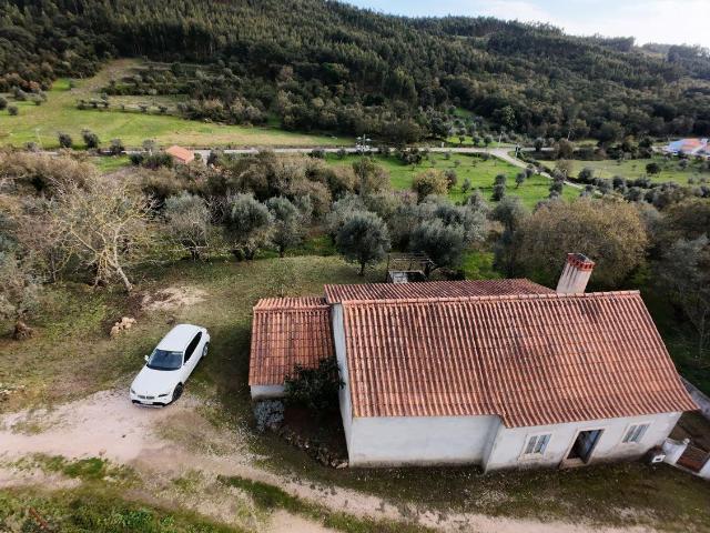 Magnífica Quinta com casa em pedra, um terreno de 5090 m2 e. 134m² Ferreira do zêzere