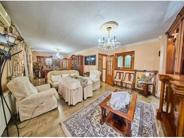 MAGNIFICA VIVIENDA CON COCHERA Y LOCAL EN SANTA FÉ