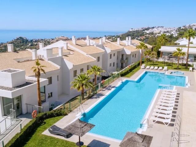 Magnifica Vivienda Con Vistas Panorámicas al Mar en Serenity Benalmádena – Exclusiva Urbanización Cerrada con Piscina, Gimnasio, Sauna, Club Social y Garaje