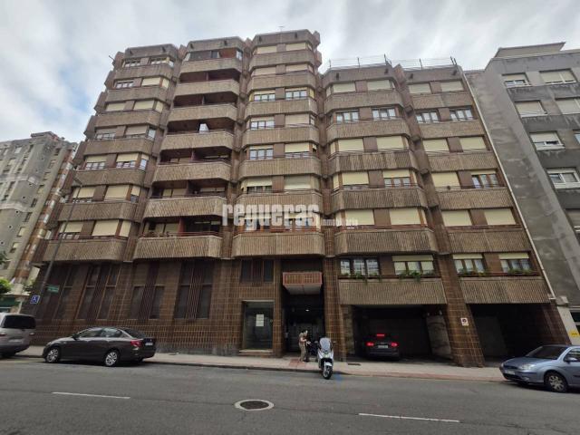 Magnífica vivienda en venta en la Calle La Cámara, Avilés