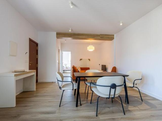 Magnífica vivienda exterior de diseño recién reformada situada en el corazón de Sada A Coruña