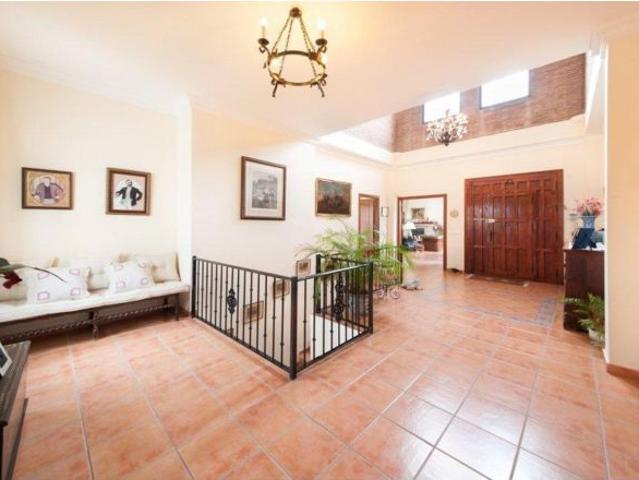 Magnifica Villa en Estepona | CABANILLAS REAL ESTATE