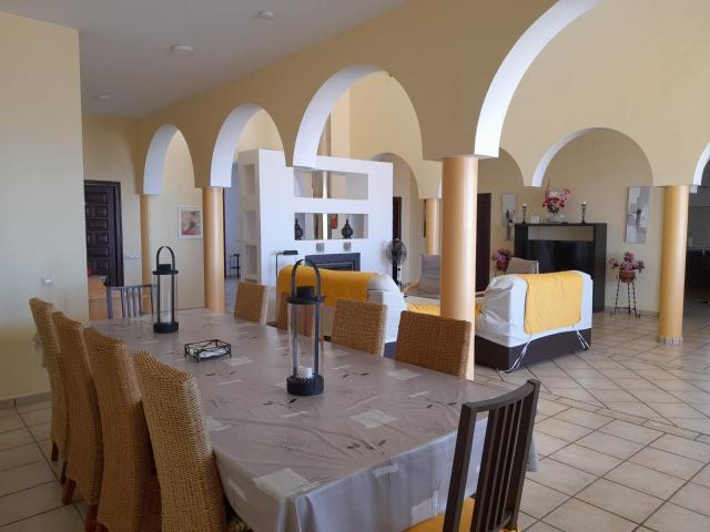 Magnífica villa en Lora del Río