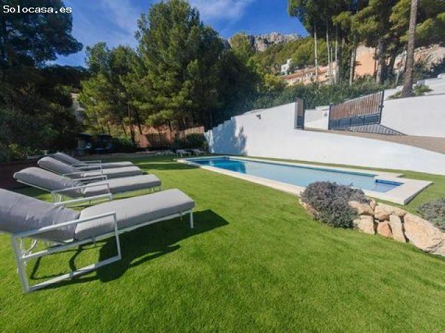 Magnífica villa moderna con vistas al Peñón de Ifach y a la montaña. MPQJ T3219