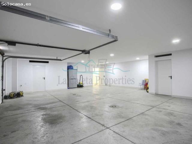 Magnífica Villa Moderna en el Corazón de La Caleta