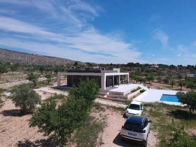 Magnífica villa nueva hecha a medida en Hondón de las Nieves. 165m² Hondón de las Nieves