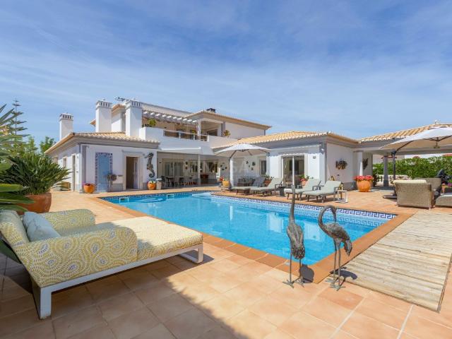 Magnífica villa principal com 5 quartos, piscina e vistas fa. 470m² Luz
