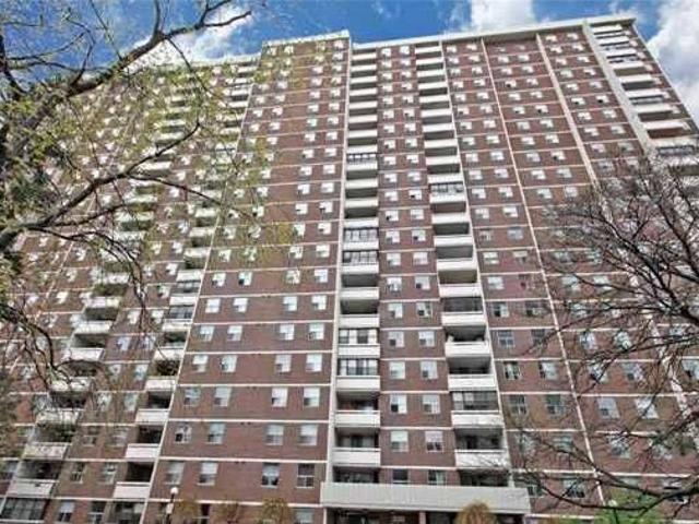 Magnificant Functional Unit In High Demand Yonge Steeles Area