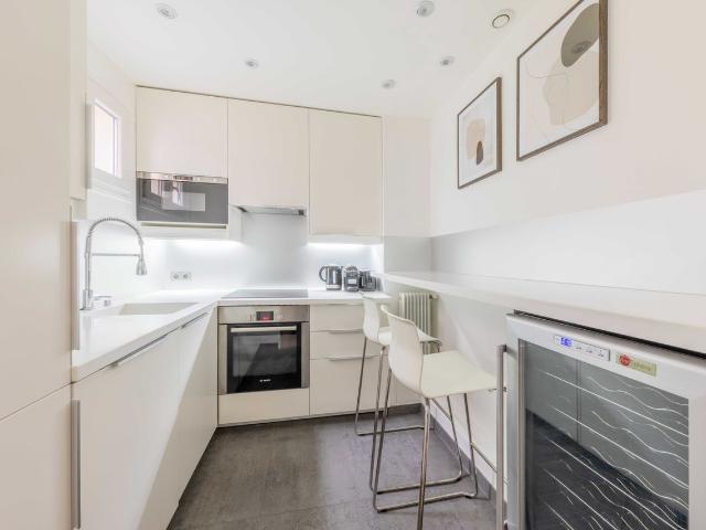 Magnificent 44m² apartment in Saint Germain des Prés with view on the Eiffel Tower, Paris Amsterdam Apartments for Rent