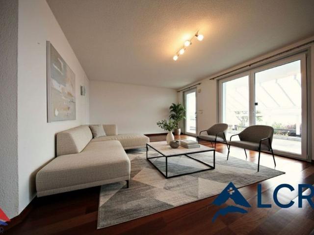 Magnificent 7.5 room villa with panoramic views of the lake – Grandvaux