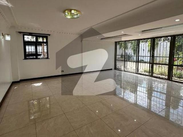 Magnificent 8 Bed Residence In Prime F 8 Location CDA Transfer F 8
