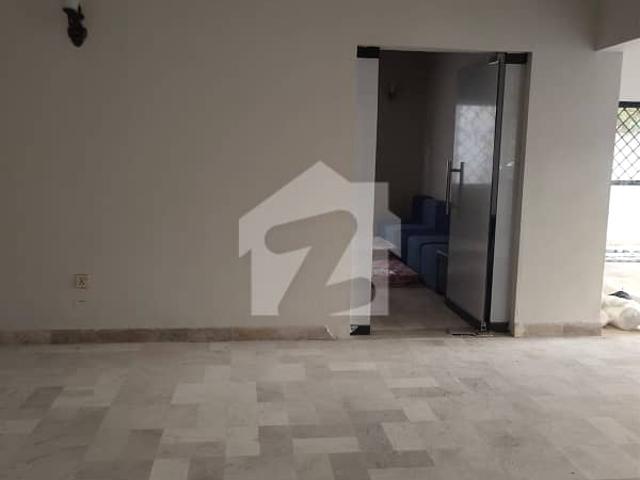 Magnificent 1000 sq yd 7 bedroom palatial bungalow for sale in dha phase 5