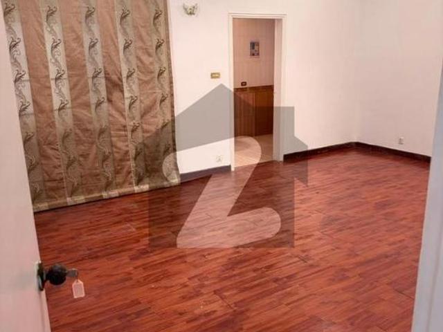 Magnificent 1200 sq yd 7 bedroom corner bungalow for rent on khayaban e mujahid dha phase 5