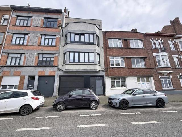 Magnificent brand new 3 bedroom duplex apartment