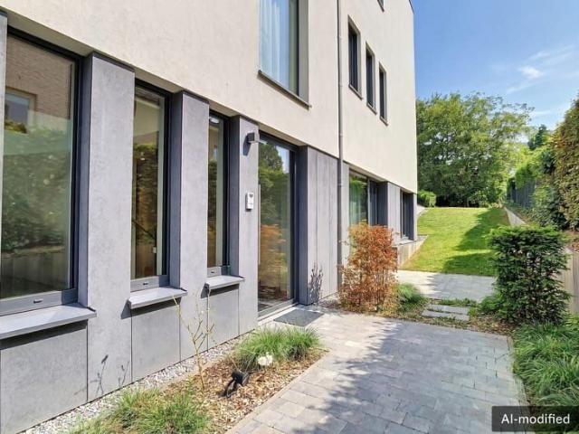 Magnificent contemporary villa close to the centre Waterloo