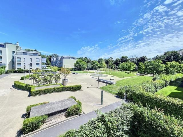 Magnificent flat in a secure residence