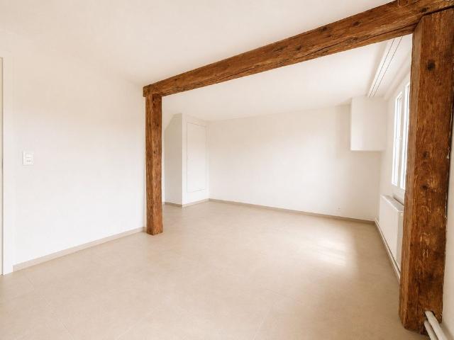 Magnificent fully renovated 4.5 room apartment of 97 m² in the heart of Rossemaison