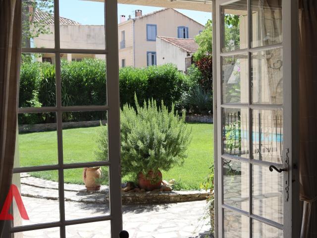 Magnificent Maison de Maître, 7 chambres, jardin, piscine 270m² Magalas