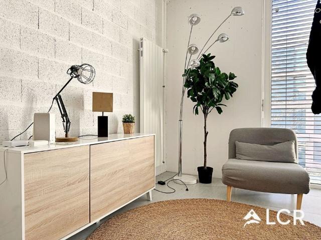 Magnificent studios of 28 m2 tastefully furnished