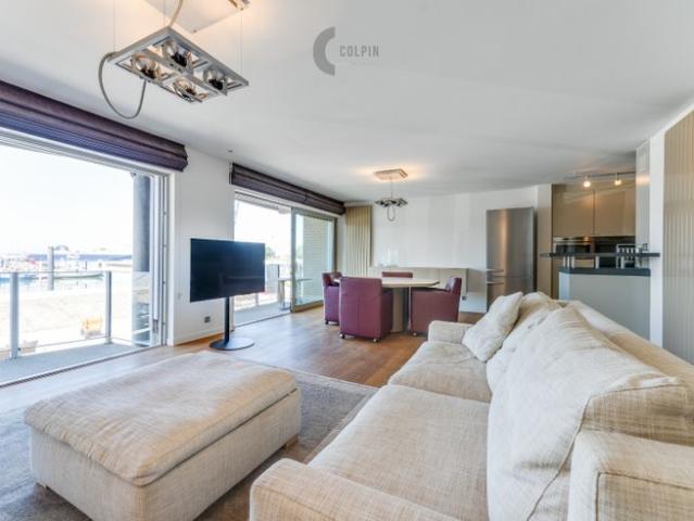 Magnifiek 3 slaapkamer appartement met zicht op de jachth.