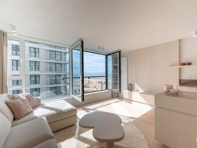 Magnifiek drie slaapkamer appartement met zeezicht